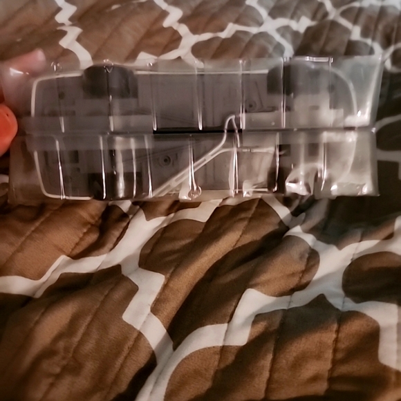 Golden Wheel Diecast Car UNOPENED 1/24 #89 Kirby /Berkshire Hathaway Model - Picture 3 of 7